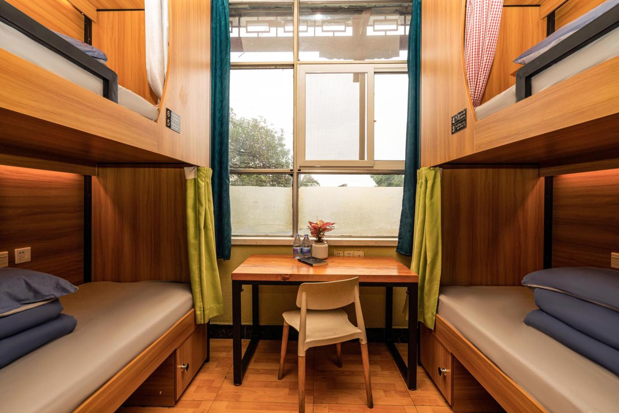 Chengdu Dreams Travel International Youth Hostel Exterior photo