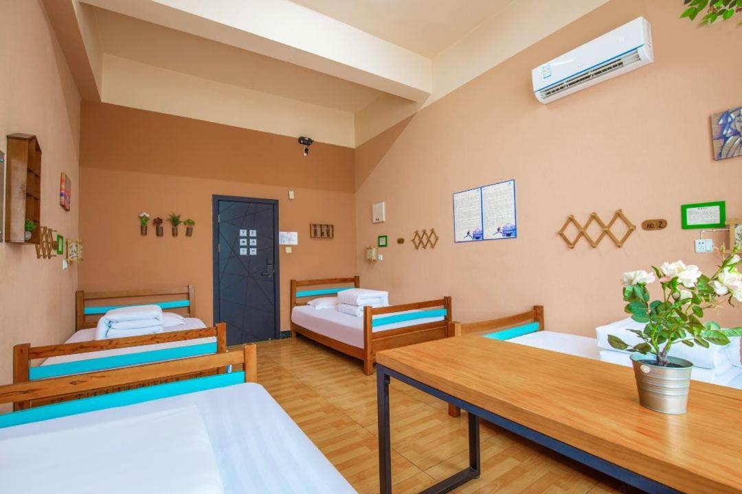 Chengdu Dreams Travel International Youth Hostel Exterior photo